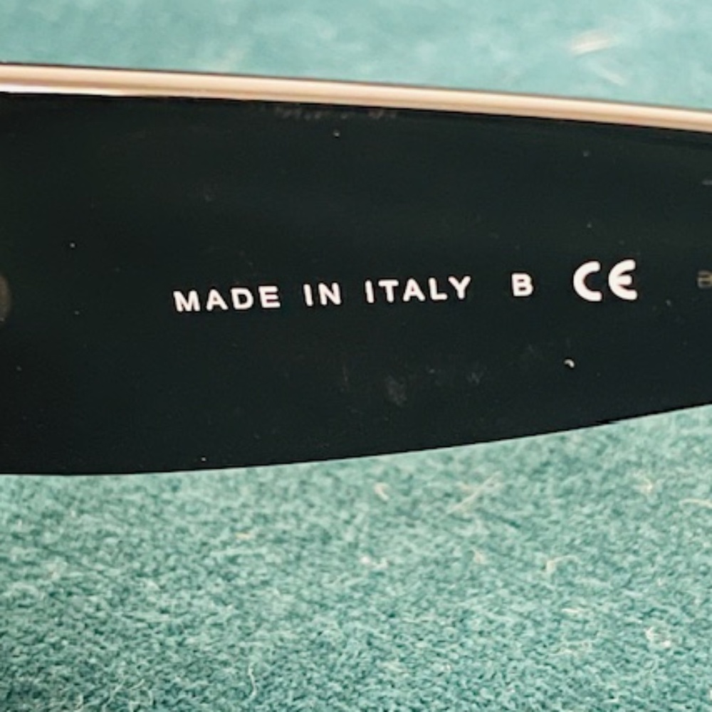 CHANEL SUNGLASSES MUTED GOLD AND BLACK WITH TWEED TEXTURE CC LOGOS - Picture 8 of 10